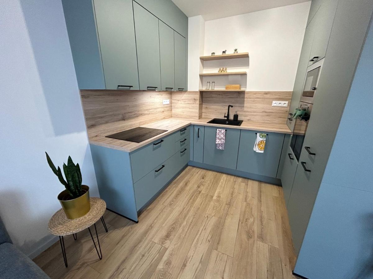 Cozy 1-Bedroom Condo Miloslavov Eksteriør billede